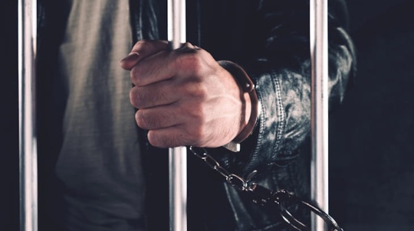 Homem procurado na Pol&oacute;nia por homic&iacute;dio e detido em VRSA ficou preso
