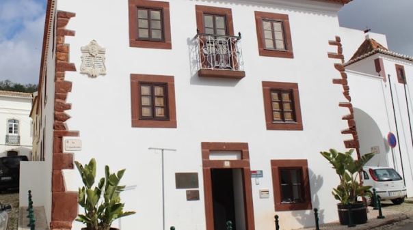 Casa-Museu Jo&atilde;o de Deus celebra anivers&aacute;rio com programa cultural