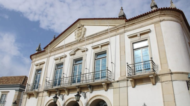 Faro aprova novo empr&eacute;stimo de quase 14 ME e resolve contrato anterior de 16 ME