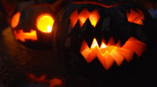 Paderne realiza caminhada noturna de Halloween