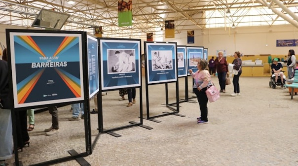 Mercado Municipal de Tavira inaugurou exposi&ccedil;&atilde;o &ldquo;Para Al&eacute;m das Barreiras&rdquo;