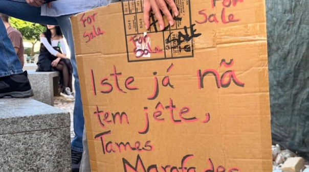 Habita&ccedil;&atilde;o: Mais de 100 pessoas em Faro criticam autoritarismo e ataque aos manifestantes