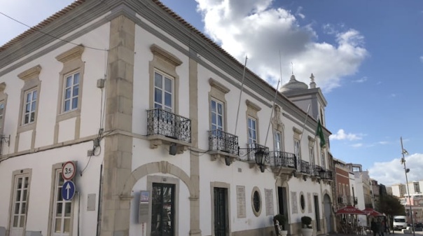Loul&eacute; lan&ccedil;a Cart&atilde;o Alimenta&ccedil;&atilde;o de Natal para apoiar fam&iacute;lias vulner&aacute;veis