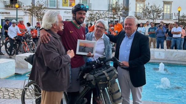 Miguel Figueira chegou a Tavira depois de concluir volta ao mundo em bicicleta