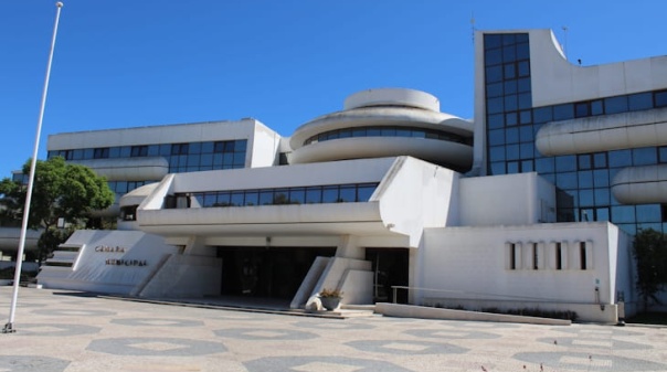 C&acirc;mara de Albufeira embarga obras de dessalinizadora por viola&ccedil;&atilde;o do PDM