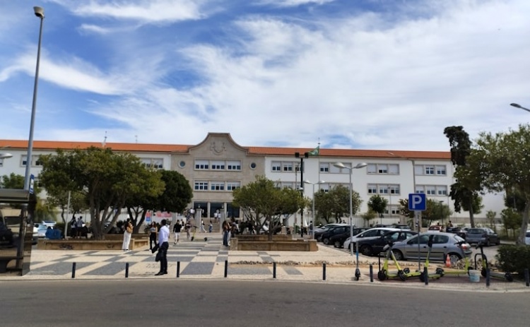 PCP critica falta de condições em "muitas escolas" do Algarve