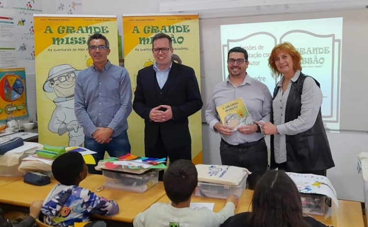 Alexandre Pereira apresentou livro nas escolas de Olhão sobre a preservação dos ecossistemas