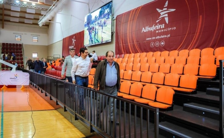 Pavilhão Desportivo de Albufeira com nova bancada e novo painel eletrónico