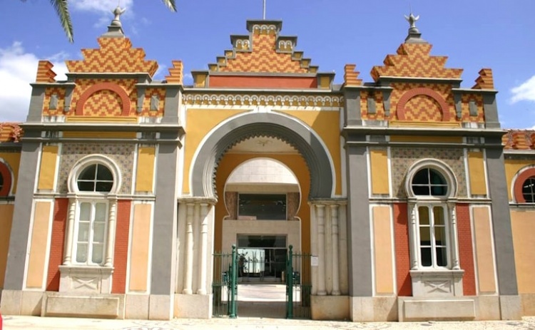 Faro assinala 23º aniversário da biblioteca municipal com programa alargado