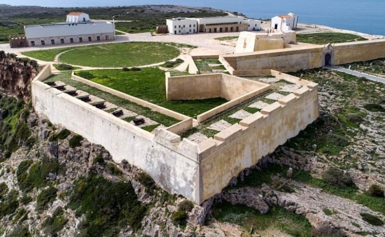 Fortaleza de Sagres apresenta performance ligada à Revolução dos Cravos e centro expositivo sensorial 