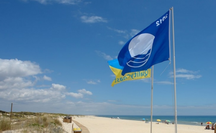 Praias de Tavira voltam a hastear a Bandeira Azul