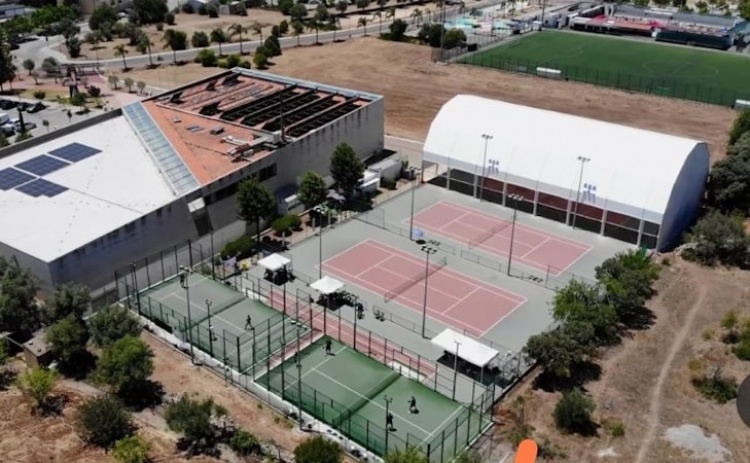 Município e Clube de Ténis e Padel de São Brás de Alportel prestam homenagem a jovem falecido em 2023 