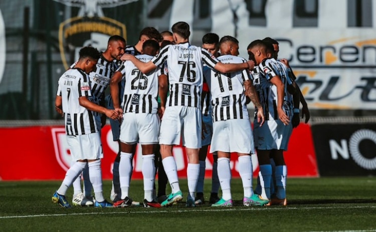 Portimonense espera redimir-se de época irregular no play-off