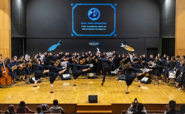 Real Tuna Infantina celebra 30 anos com espetáculo em Faro