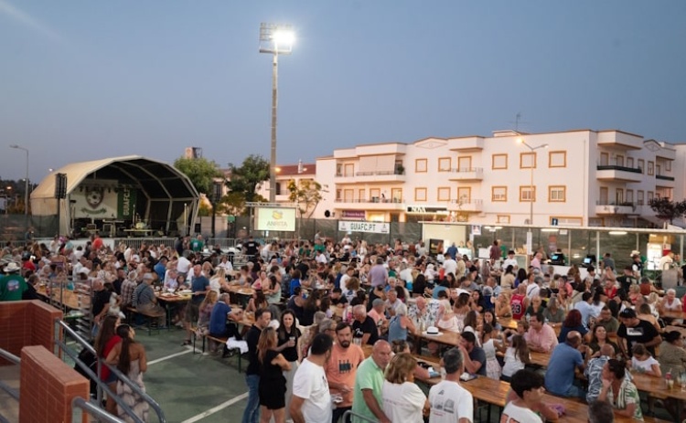 Iran Costa abre Festa do Frango da Guia  