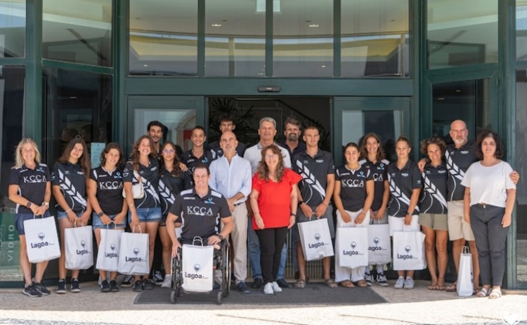 Atletas medalhados do Kayak Clube Castores do Arade recebidos pelo Município de Lagoa  