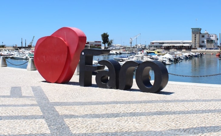 Autárquicas: Oito candidatos disputam Câmara de Faro, três dos quais pela primeira vez