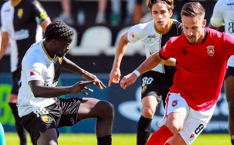 II Liga: São Luís sem golos entre Farense e Penafiel 