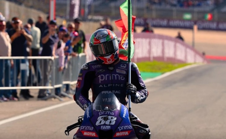 MotoGP: Oliveira homenageado antes da despedida do público luso