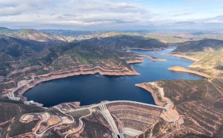 Algarve reforça reservas de água e continua "exemplo de boa gestão"