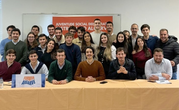 Juventude Social Democrata do Algarve refletiu sobre história, urbanismo e presidenciais