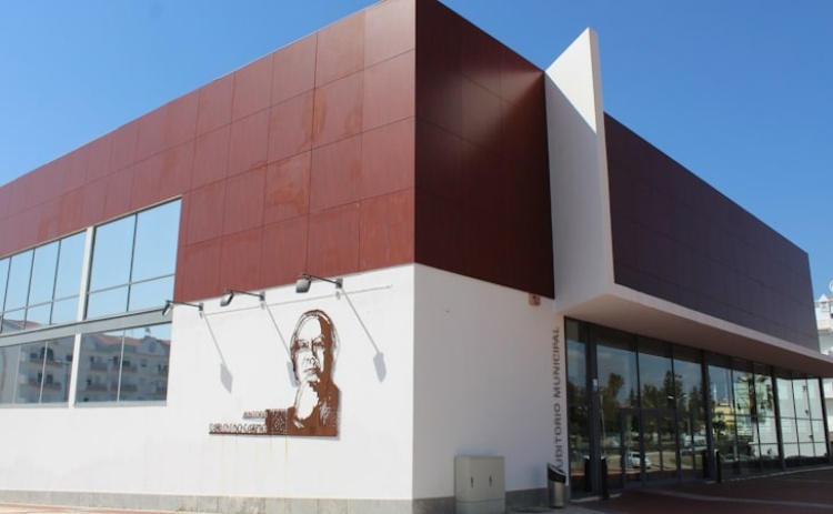 Coro Nacional Masculino de Banduristas da Ucrânia apresenta-se em Lagoa