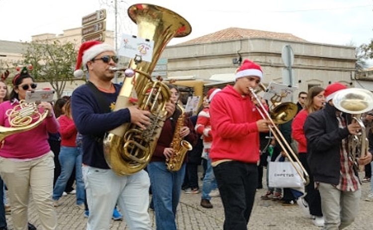Banda Filarm&oacute;nica promove desfile anual de Natal em S&atilde;o Br&aacute;s de Alportel