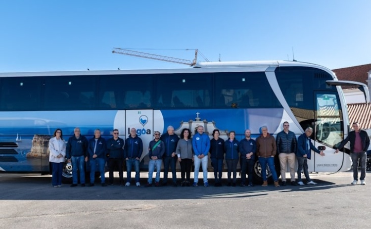 Lagoa adquire novo autocarro municipal 
