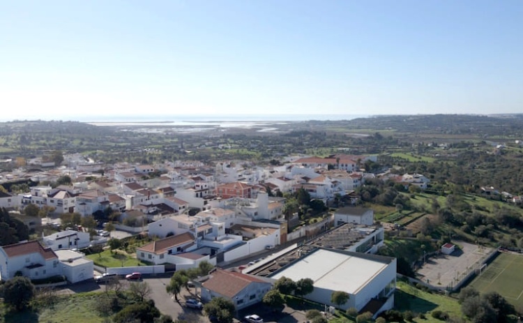 EMARP substitui conduta de abastecimento de &aacute;gua na Estrada da Fonte 