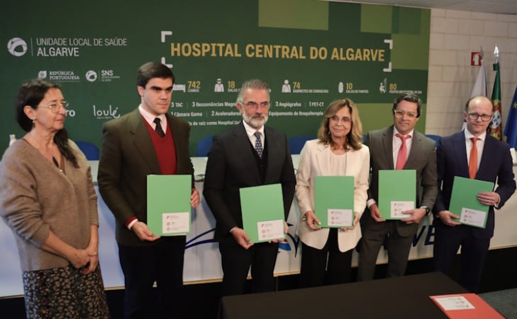Com Hospital Central no horizonte, Tiago Botelho e Ant&oacute;nio Pina preocupados com futuro da unidade de Faro 