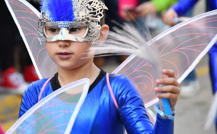 Desfile infantil d&aacute; mote para Carnaval em Tavira
