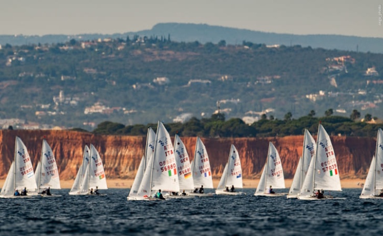 Vilamoura re&uacute;ne velejadores de 19 pa&iacute;ses no 52&ordm; Torneio Internacional de Vela do Carnaval