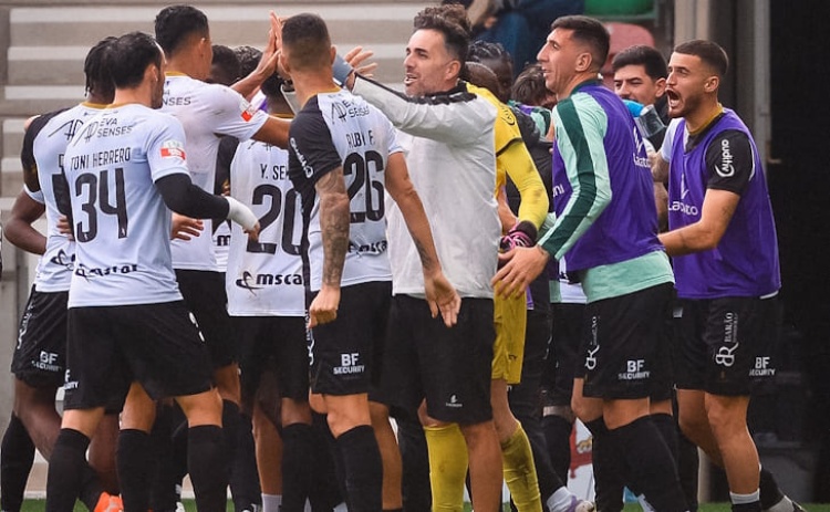 II Liga: Farense volta aos triunfos com golo nos descontos frente ao l&iacute;der Mar&iacute;timo