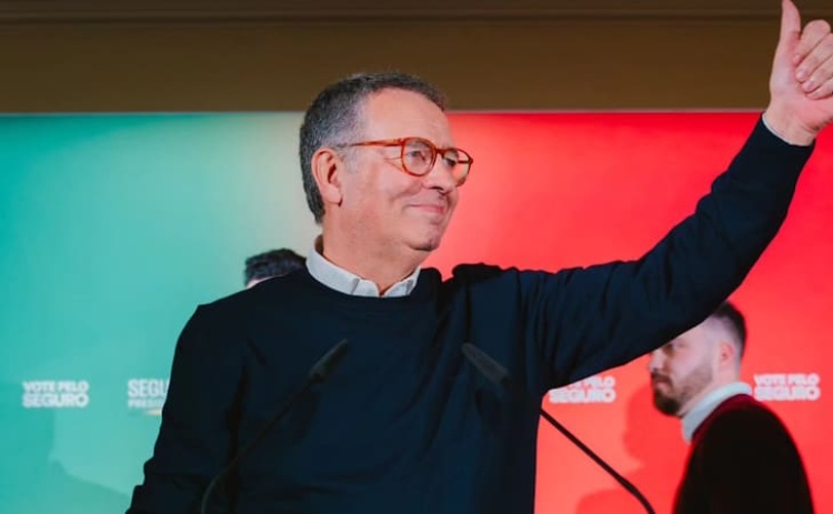 Presidenciais: Ant&oacute;nio Jos&eacute; Seguro ganhou no distrito de Faro