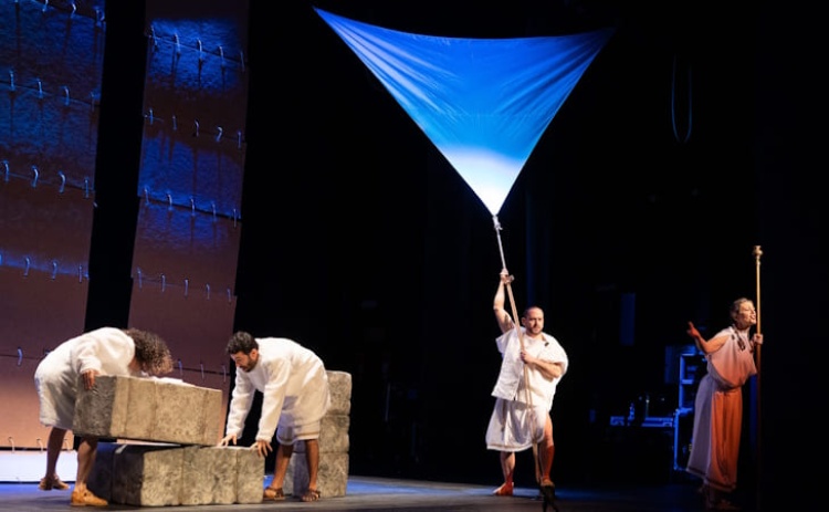 Cerca de 250 alunos de Tavira &laquo;viveram&raquo; a Odisseia de Homero &ndash; Ulisses