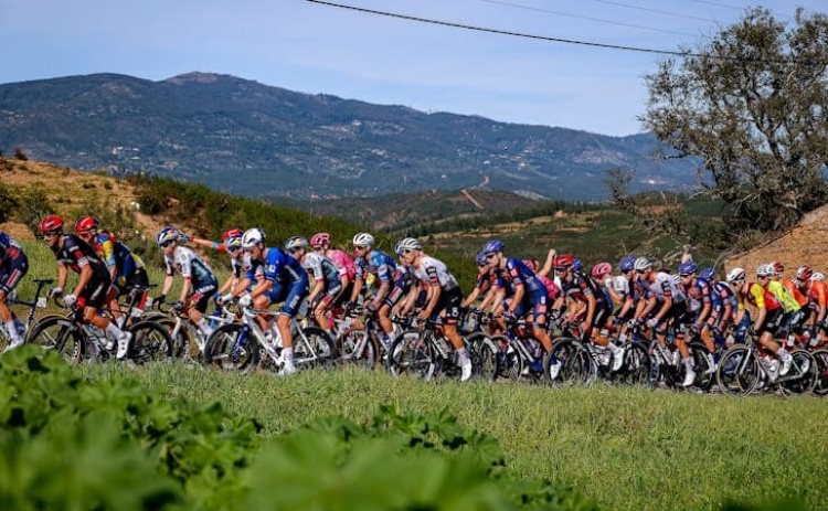 Volta ao Algarve: 'Pontos quentes' s&atilde;o inova&ccedil;&atilde;o em edi&ccedil;&atilde;o que ser&aacute; definida pelo Malh&atilde;o