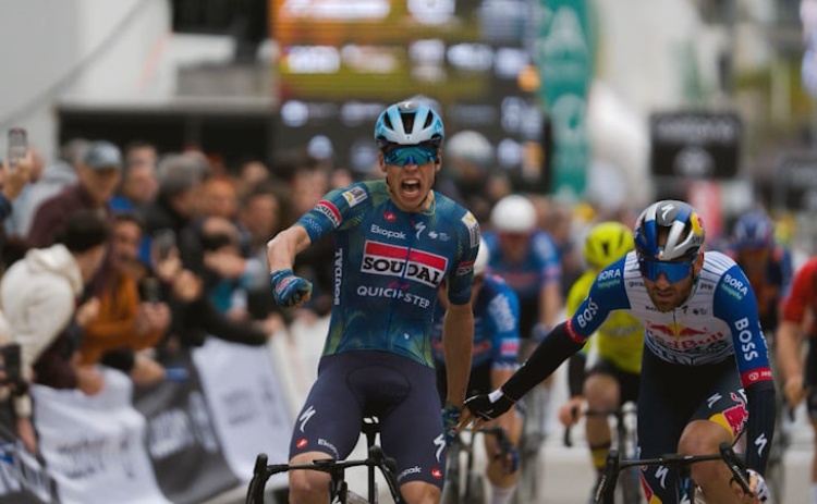 Volta ao Algarve: Franc&ecirc;s Paul Magnier vence etapa inaugural e &eacute; o primeiro l&iacute;der