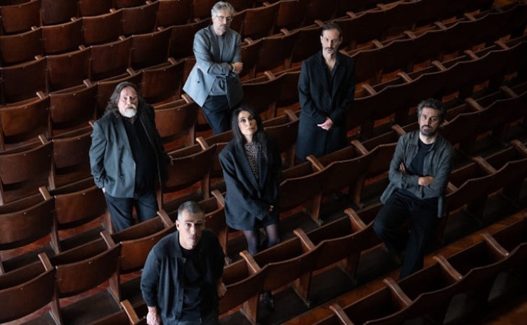 Cara de Espelho estreiam no Cineteatro Louletano novo espet&aacute;culo dedicado ao &aacute;lbum "B"