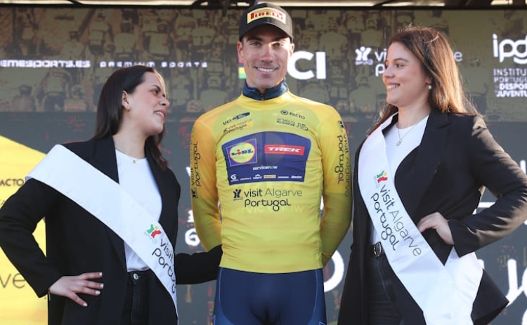 Volta ao Algarve: Ayuso inicia hoje defesa da amarela no 'crono' da terceira etapa