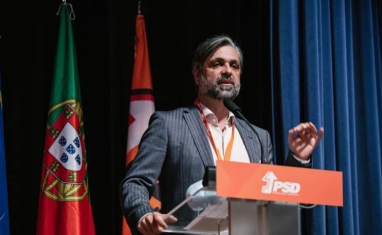 Crist&oacute;v&atilde;o Norte reeleito presidente da distrital do PSD do Algarve