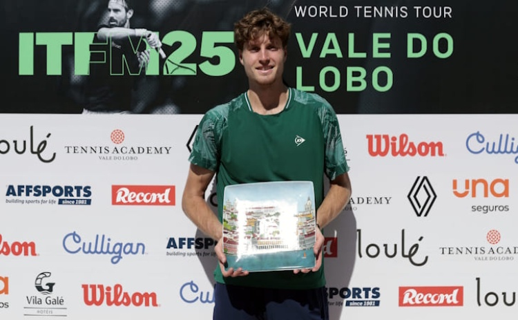 Toby Samuel vence Vale do Lobo Open e aproxima-se de Roland-Garros