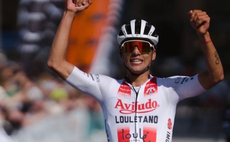 Argentino Nicol&aacute;s Tivani triunfa na Cl&aacute;ssica da Primavera