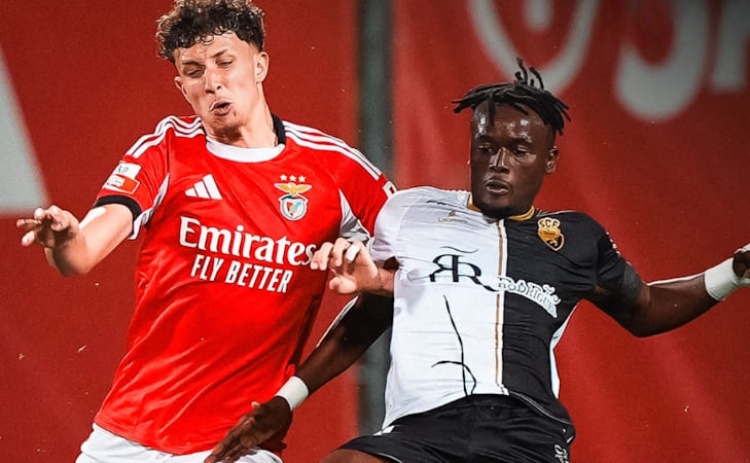 II Liga: Farense sofre derrota frente ao Benfica B 