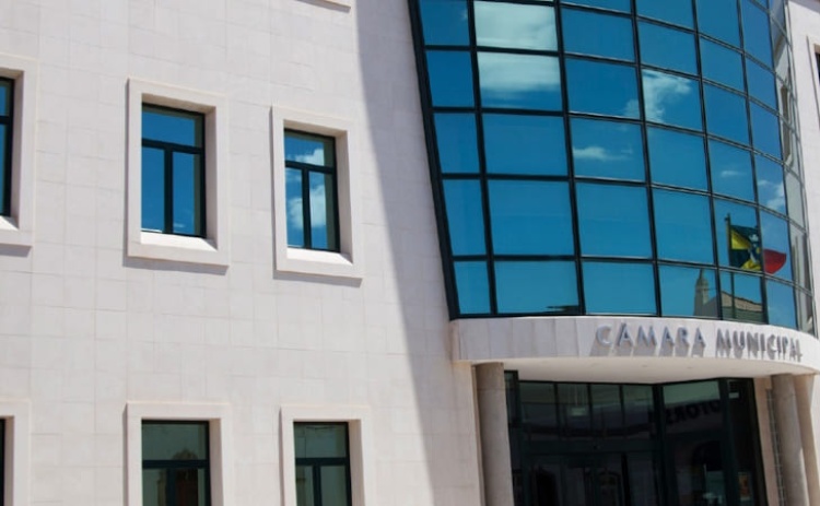 C&acirc;mara de Lagoa abre concursos para 19 postos de trabalho