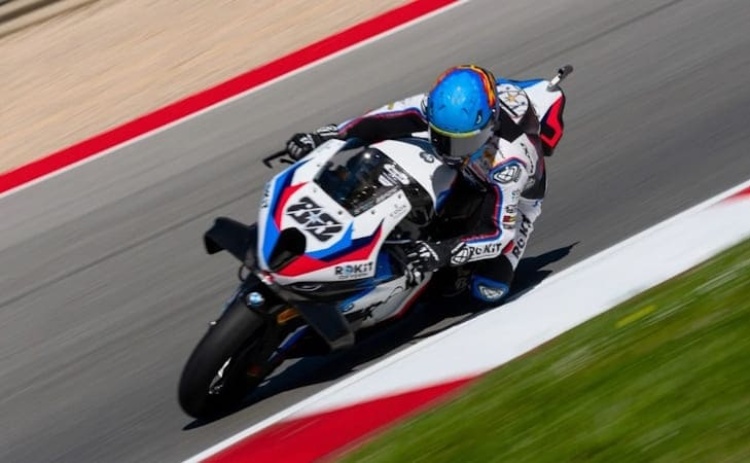 Miguel Oliveira em terceiro na corrida Superpole das Superbikes em Portim&atilde;o