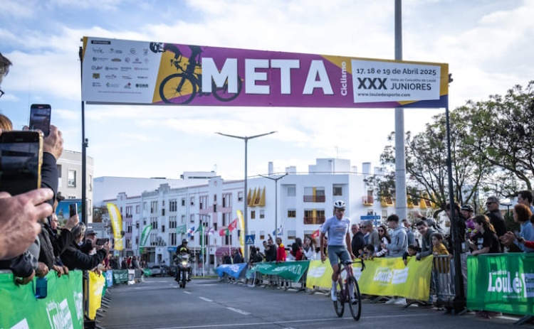 138 corredores juniores disputam at&eacute; s&aacute;bado a XXXI Volta ao Concelho de Loul&eacute;