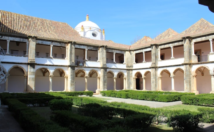 Faro recebe obras do Museu de Arte Antiga num di&aacute;logo sobre como "Olhar a paisagem"