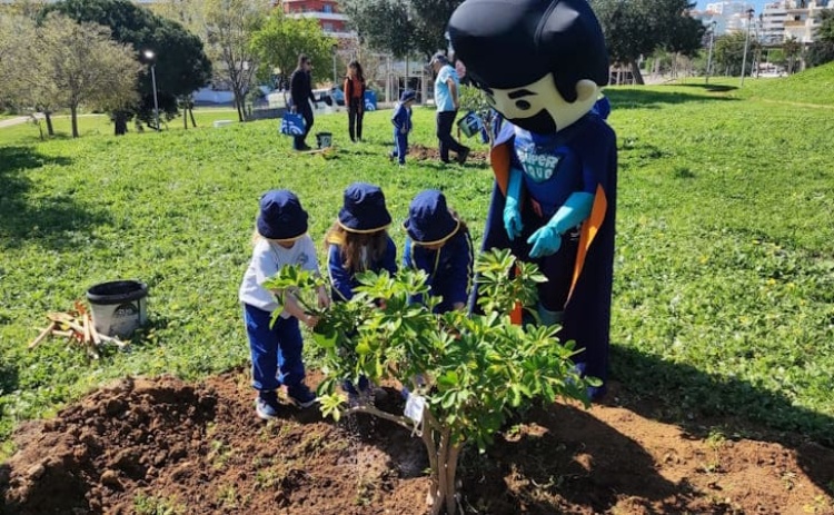 Lagos envolveu comunidade na planta&ccedil;&atilde;o de 157 &aacute;rvores