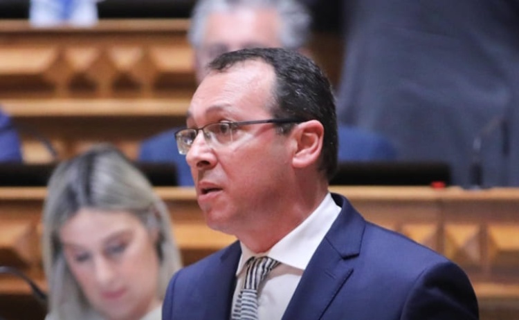 Deputado Lu&iacute;s Gra&ccedil;a defende que dessalinizadora do Algarve "tem de ser constru&iacute;da j&aacute;"