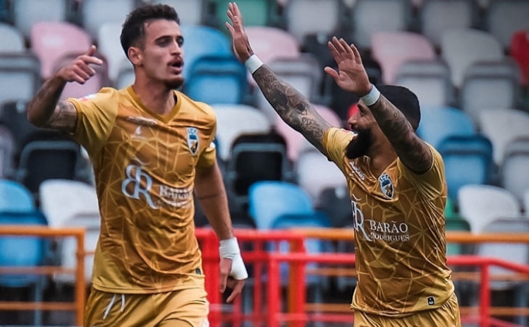 SC Farense sai da zona de despromo&ccedil;&atilde;o com vit&oacute;ria frente &agrave; Uni&atilde;o de Leiria 
